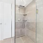Hébergement de vacances Boho Haus Sorpesee Ferienhaus Mit Privater Sauna, Garten & 2 Baedern Nahe Promenade & Hotel Seegarten
